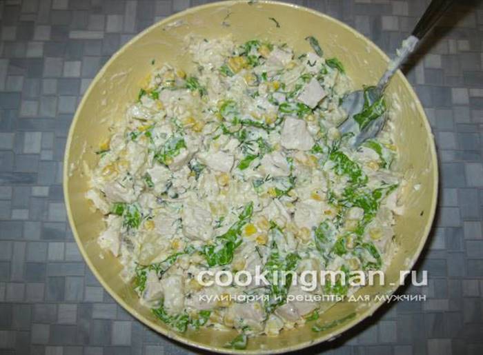 салат з ананасами та куркою