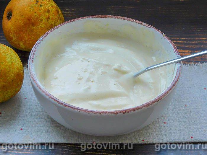 Груша в тісті