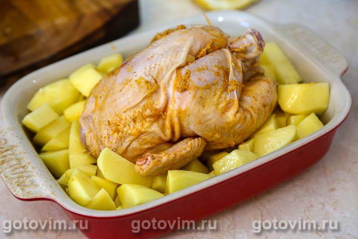 Курча-корнішон у духовці в лимонному маринаді з картоплею