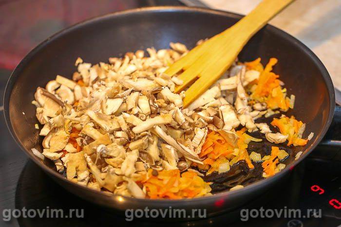 Ліниві пельмені з м'ясом і грибами