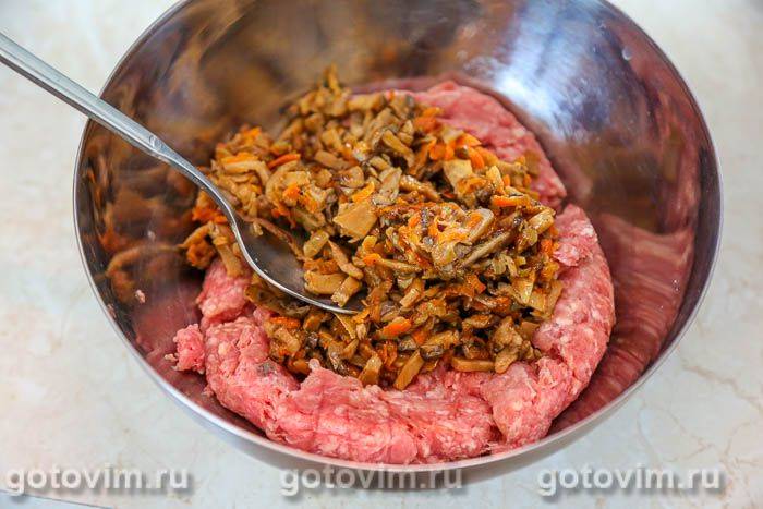 Ліниві пельмені з м'ясом і грибами