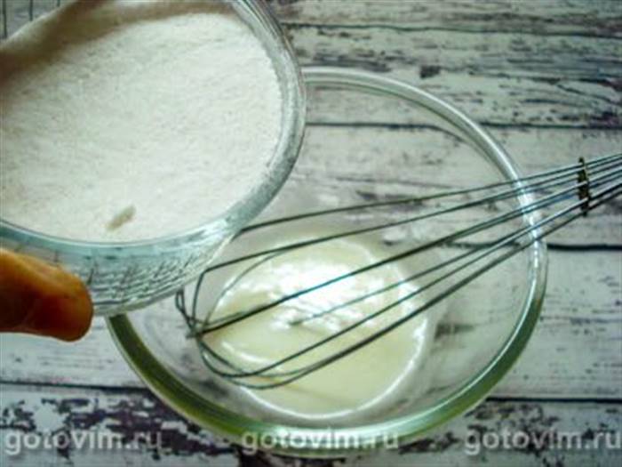 Великодні прикраси - цукрові яйця в шоколадному гніздечку