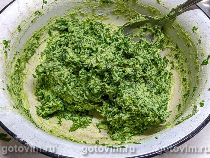 Кльоцки зі шпинату з часниковим соусом