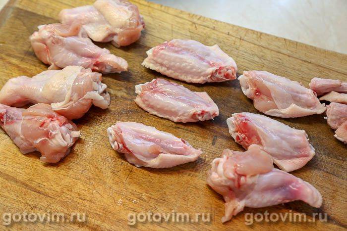 Курячі крильця на шпажках у духовці